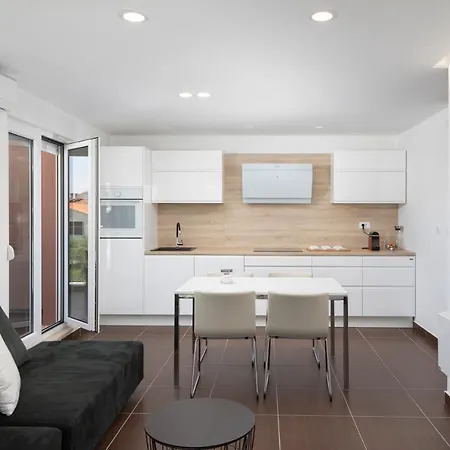 Monte Paradiso Sun Пула